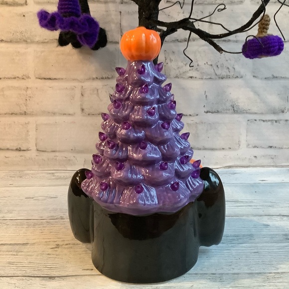 Hexagram Vampire Halloween Gnome - Picture 6 of 8